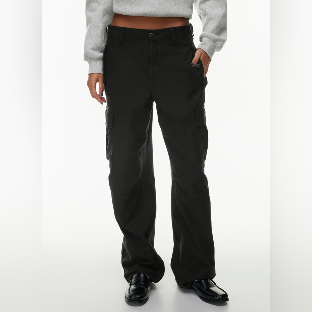 ARITZIA New Cargo Pants